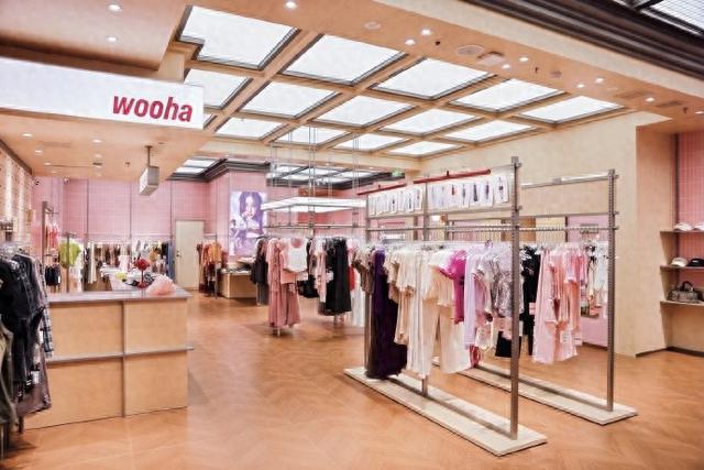 的女装品牌一年狂开近20家店九游会J9入口网红“彭王者”(图2)